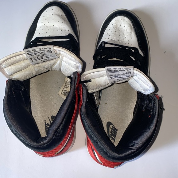 Air Jordan 1 Retro High Satin Black Toe - Picture 8 of 12